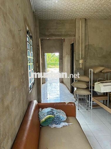 Cho thuê nhà mặt tiền hẽm phường Long Khánh cách tượng đài 500m