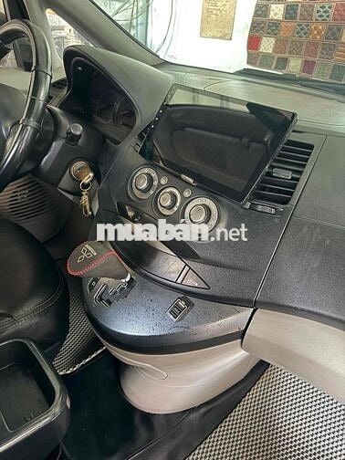 Mitsubishi Grandis 7 chỗ Tự động Trắng