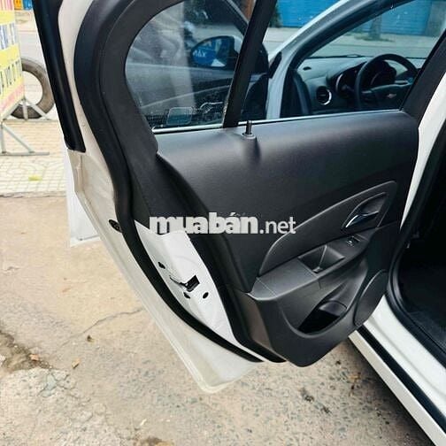Chevrolet Cruze LT 2017 Trắng Dưới 1 vạn