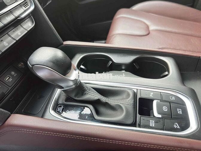 Hyundai SantaFe Premium 2.4L AWD sản xuất 2019