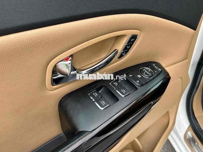 Kia Sedona 2020 3.3 Premium Xăng 105.000 km Trắng