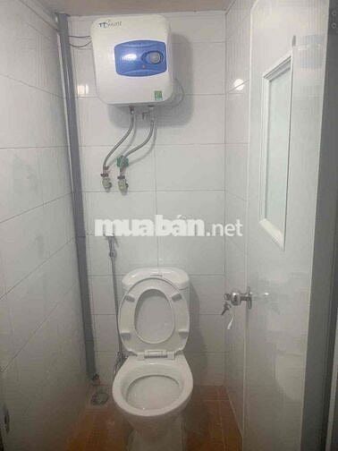 Cho thuê nhà ở, kho hàng hoặc VP kinh doanh 10tr Ngõ 4 Kim Đồng