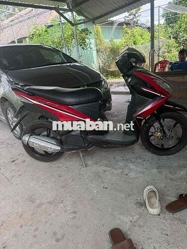 Yamaha Luvias FI 2015 Đỏ đen