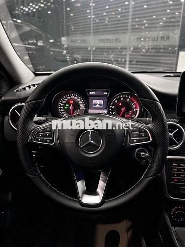Mercedes-Benz GLA 200 2016 Trắng 1.6L Turbo
