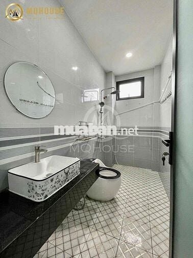 PHÒNG MỚI CỬA SỔ TRỜI GẦN DH VHU GẦN ĐẦM SEN