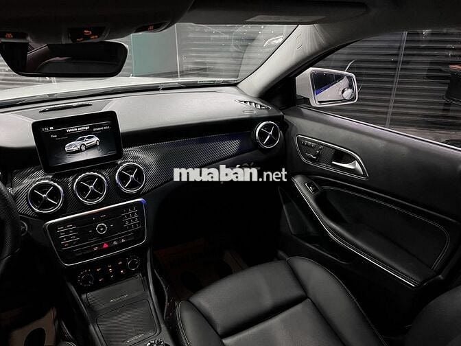 Mercedes-Benz GLA 200 2016 Trắng 1.6L Turbo