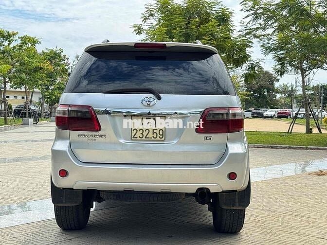 TOYOTA FOTUNER 2011 MT DẦU