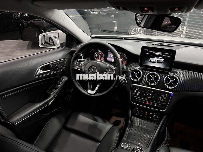 Mercedes-Benz GLA 200 2016 Trắng 1.6L Turbo