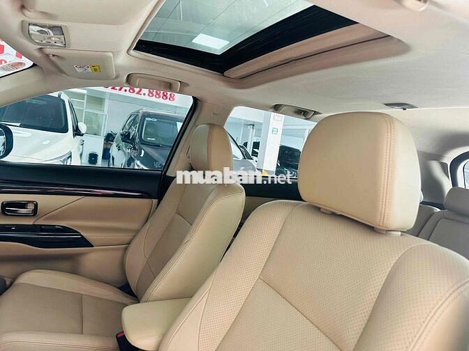 Mitsubishi Outlander 2.0 Premium 2016 nhập nhật