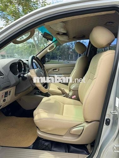 TOYOTA FOTUNER 2011 MT DẦU