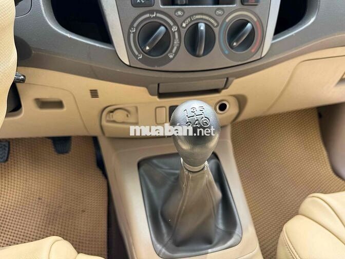 TOYOTA FOTUNER 2011 MT DẦU