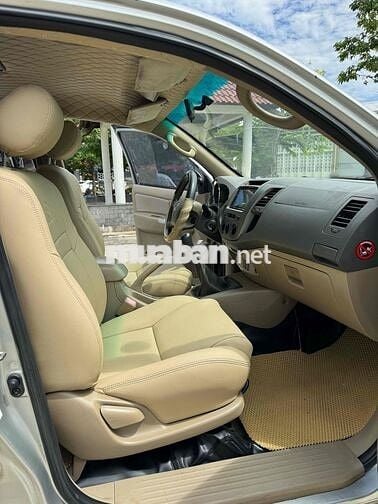 TOYOTA FOTUNER 2011 MT DẦU