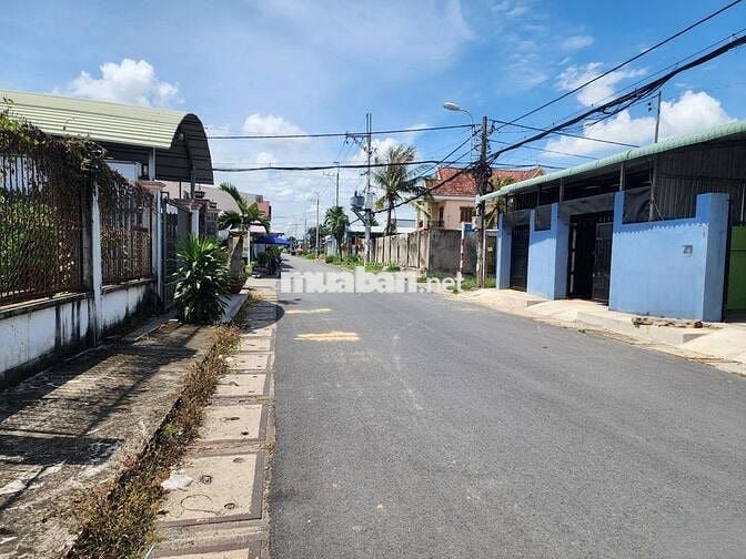 mặt tiền kinh doanh Ngã 3 Hai Châu, Trảng Bàng 260m2 giá chỉ 1,4 tỷ
