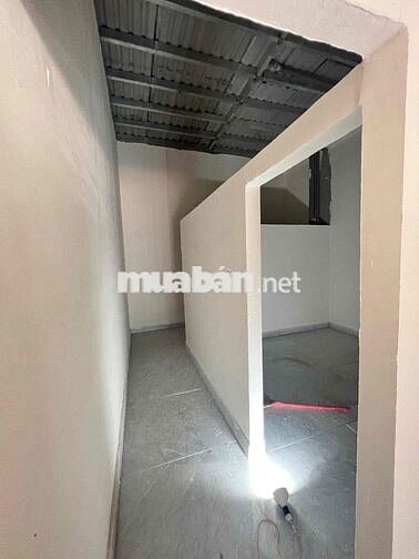 TRỐNG SẴN MB KINH DOANH RỘNG RÃI CÓ VỈA HÈ 15m2 PHÙ HỢP Ở VÀ KINH DOAN