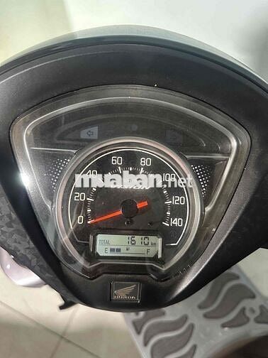 Honda Vision 2025 Bạc 1600 km