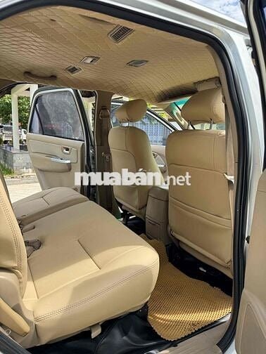 TOYOTA FOTUNER 2011 MT DẦU