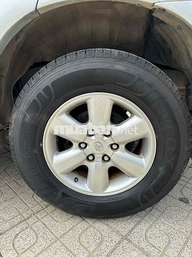 TOYOTA FOTUNER 2011 MT DẦU