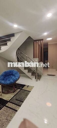 nhà nguyên căn mặt tiền thụt Điện Biên Phủ 