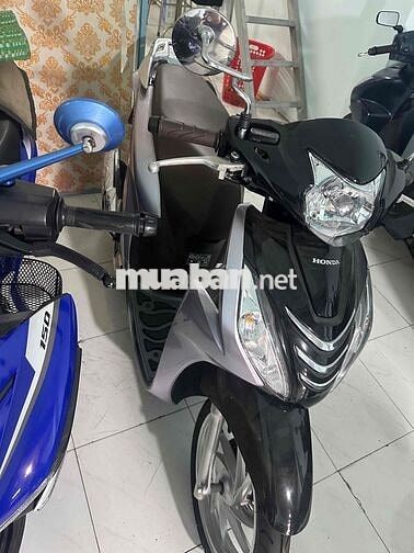 Honda Vision 2025 Bạc 1600 km