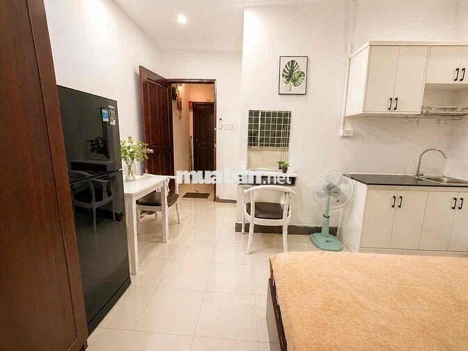 CHO THUÊ STUDIO CỬA SỔ TRỜI TO GẦN ĐẠI HỌC VĂN LANG ĐẦY ĐỦ NỘI THẤT