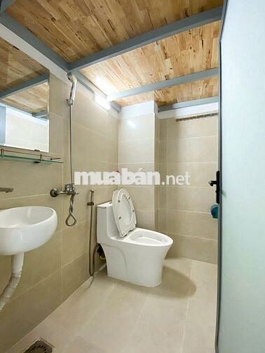 DUPLEX NGAY CẦU VƯỢT NGÃ TƯ GA - ĐH NGUYỄN TẤT THÀNH, FPT - NGUYỄNOANH