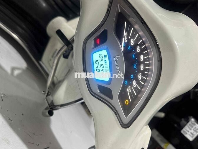 Piaggio Vespa Trắng 10.512 km