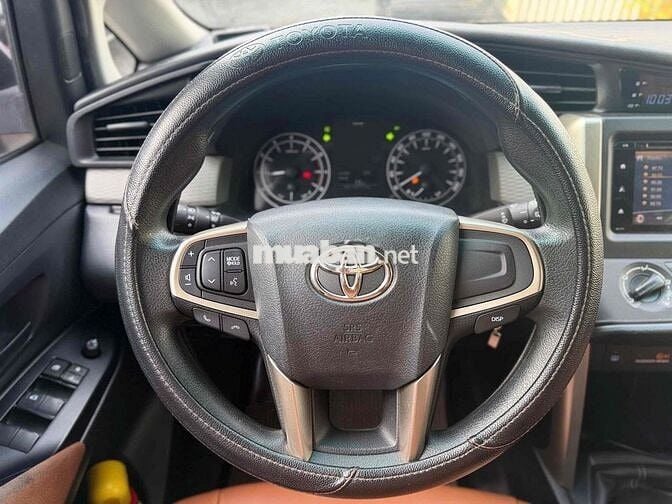 Toyota Innova 2.0E MT 2018 Số sàn Nâu