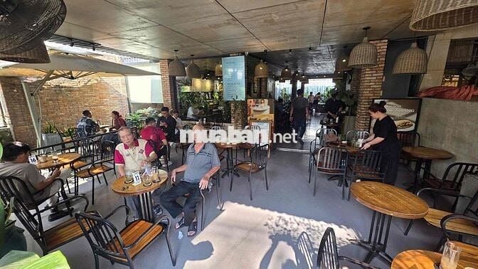 TUYỂN NHÂN VIÊN COFFEE QUẬN 8