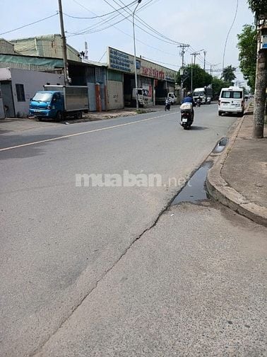 Kho xưởng cho thuê mặt tiền Lê Văn Khương , DT: 1,200m2