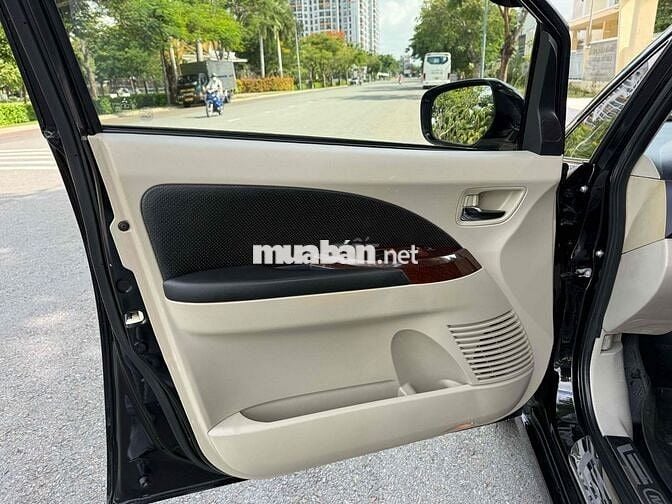 Mitsubishi Grandis 2009 Đen 7 chỗ