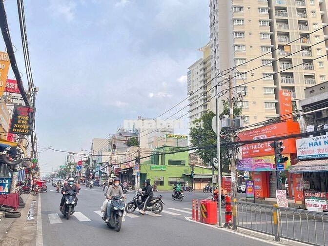 Mặt Tiền Hậu Giang Nhà Mới Sơn Sửa - Gần Chung Cư An Phú.