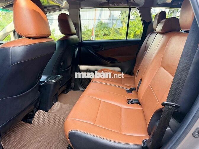 Toyota Innova 2.0E MT 2018 Số sàn Nâu