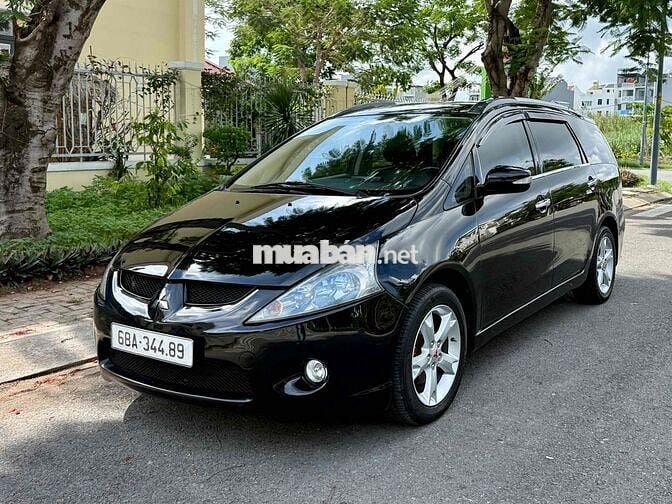 Mitsubishi Grandis 2009 Đen 7 chỗ