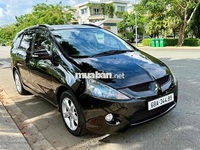 Mitsubishi Grandis 2009 Đen 7 chỗ