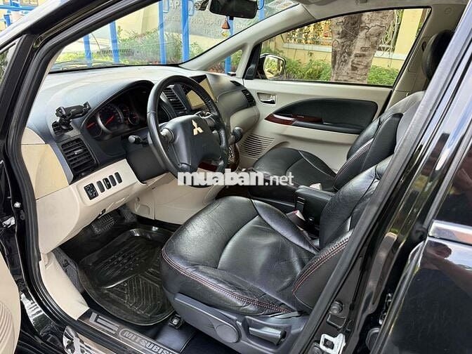 Mitsubishi Grandis 2009 Đen 7 chỗ