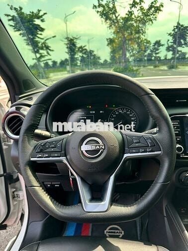 Nissan Kicks 2023 V cao cấp Trắng