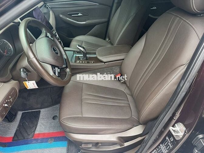 VinFast Lux A 2.0 Turbo Base Nâu