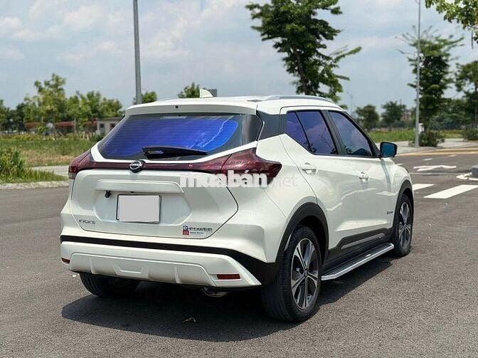 Nissan Kicks 2023 V cao cấp Trắng