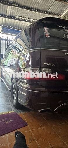 Toyota Previa 7 chỗ màu Đỏ mận