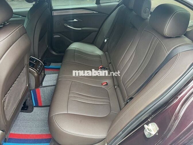 VinFast Lux A 2.0 Turbo Base Nâu