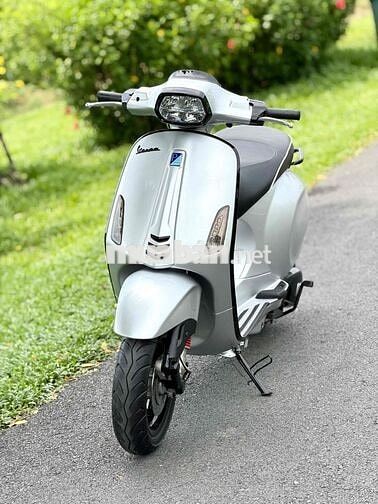 Piaggio Sprint 125cc 2019 Bạc 20000 km.Siêu Keng