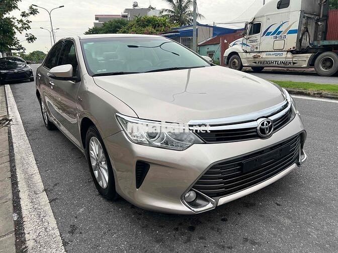 Toyota Camry 2.0 E 2016 Vàng cát 100000 km