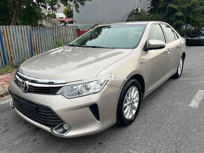 Toyota Camry 2.0 E 2016 Vàng cát 100000 km