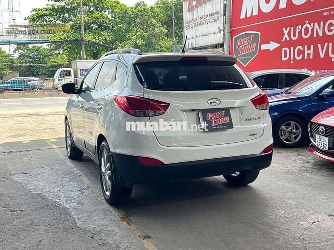 Hyundai Tucson 2011 2.0L xăng,màu trắng, nhập Hàn