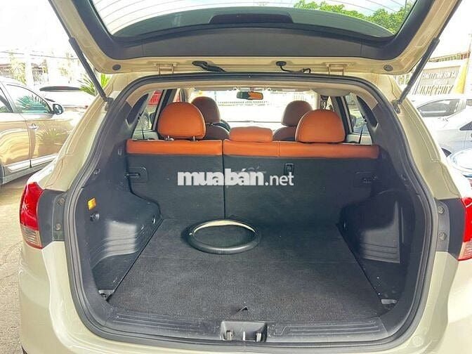 Hyundai Tucson 2011 2.0L xăng,màu trắng, nhập Hàn