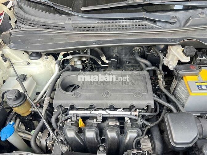 Hyundai Tucson 2011 2.0L xăng,màu trắng, nhập Hàn