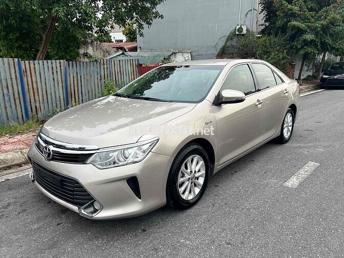 Toyota Camry 2.0 E 2016 Vàng cát 100000 km
