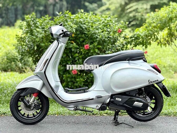 Piaggio Sprint 125cc 2019 Bạc 20000 km.Siêu Keng
