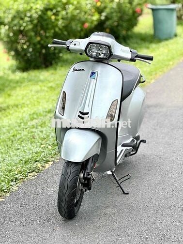 Piaggio Sprint 125cc 2019 Bạc 20000 km.Siêu Keng