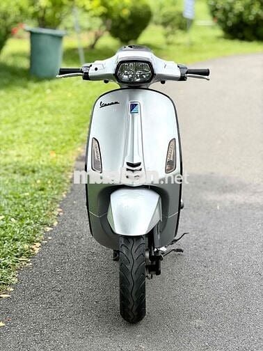Piaggio Sprint 125cc 2019 Bạc 20000 km.Siêu Keng